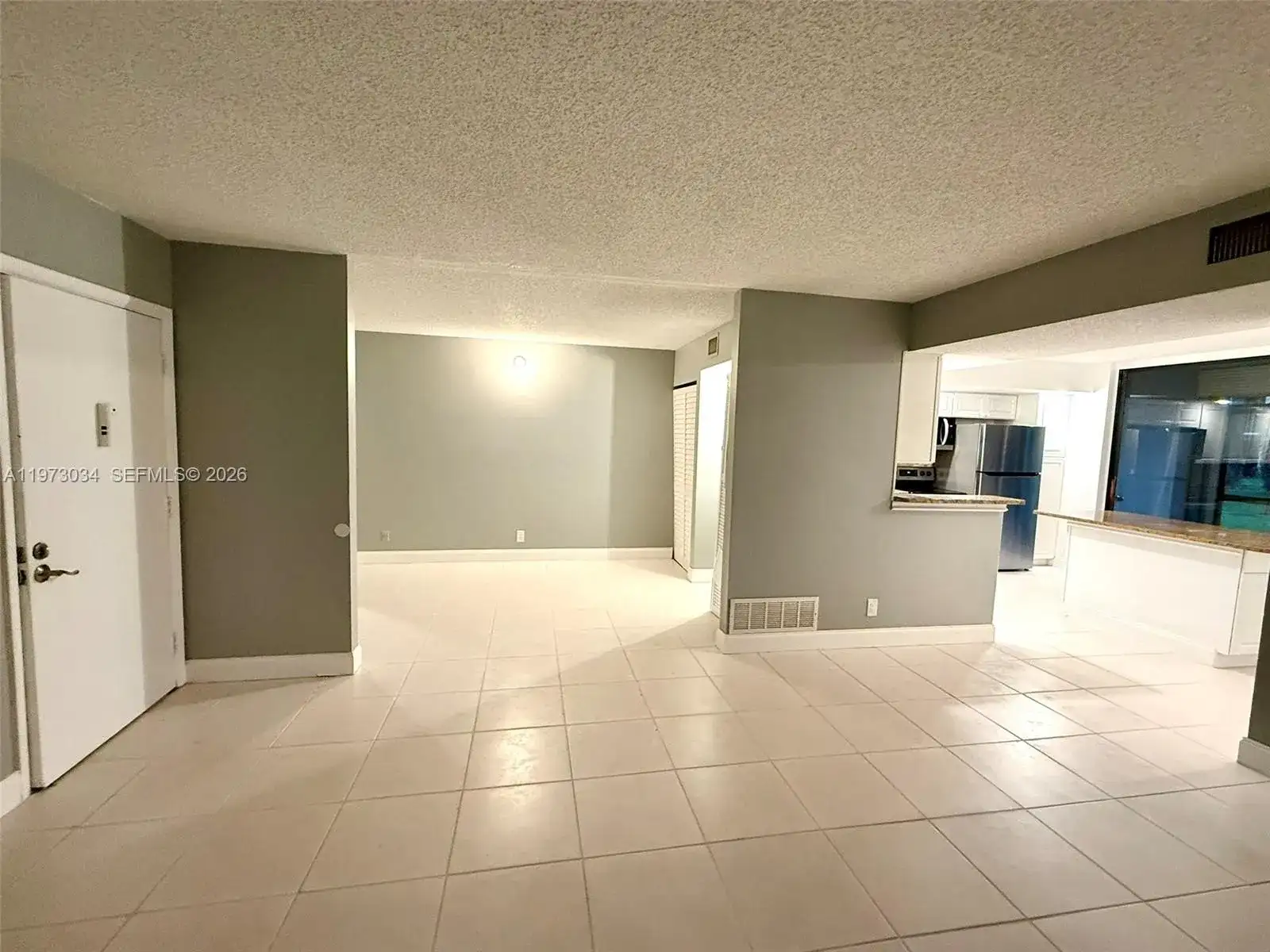 5220 Las Verdes Cir # 114, Delray Beach FL 33484 photo 3