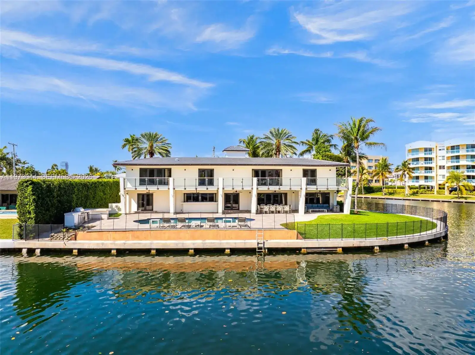 501 Hibiscus Dr, Hallandale Beach FL 33009 photo 3