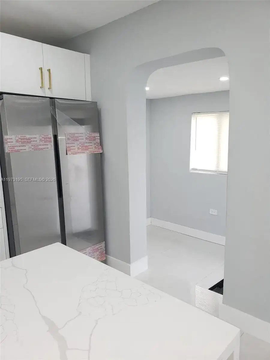 150 NE 169th Ter, North Miami Beach FL 33162 photo 2