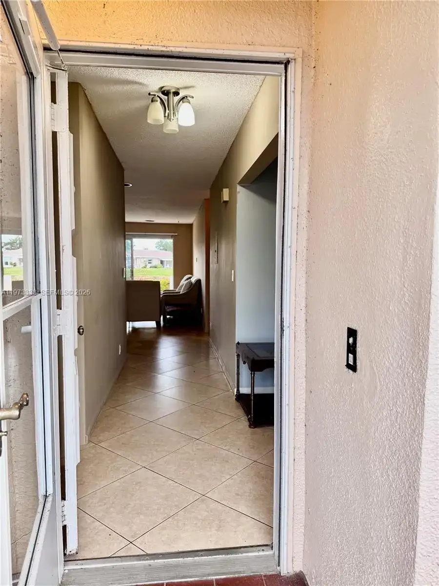 8838 Bella Vista Dr, Boca Raton FL 33433 photo 2