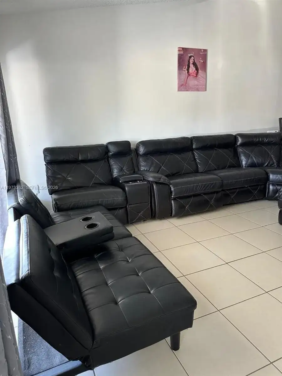 3242 NW 203rd St, Miami Gardens FL 33056 photo 3