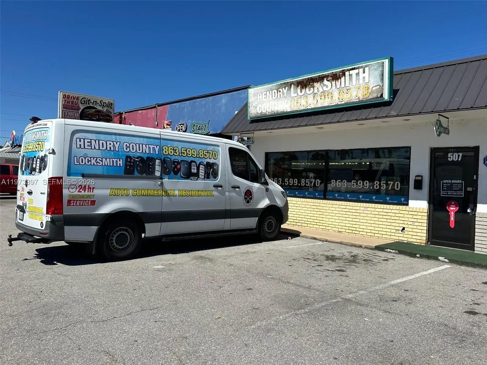 507 E Sugarland Hwy, Clewiston FL 33440 photo 2