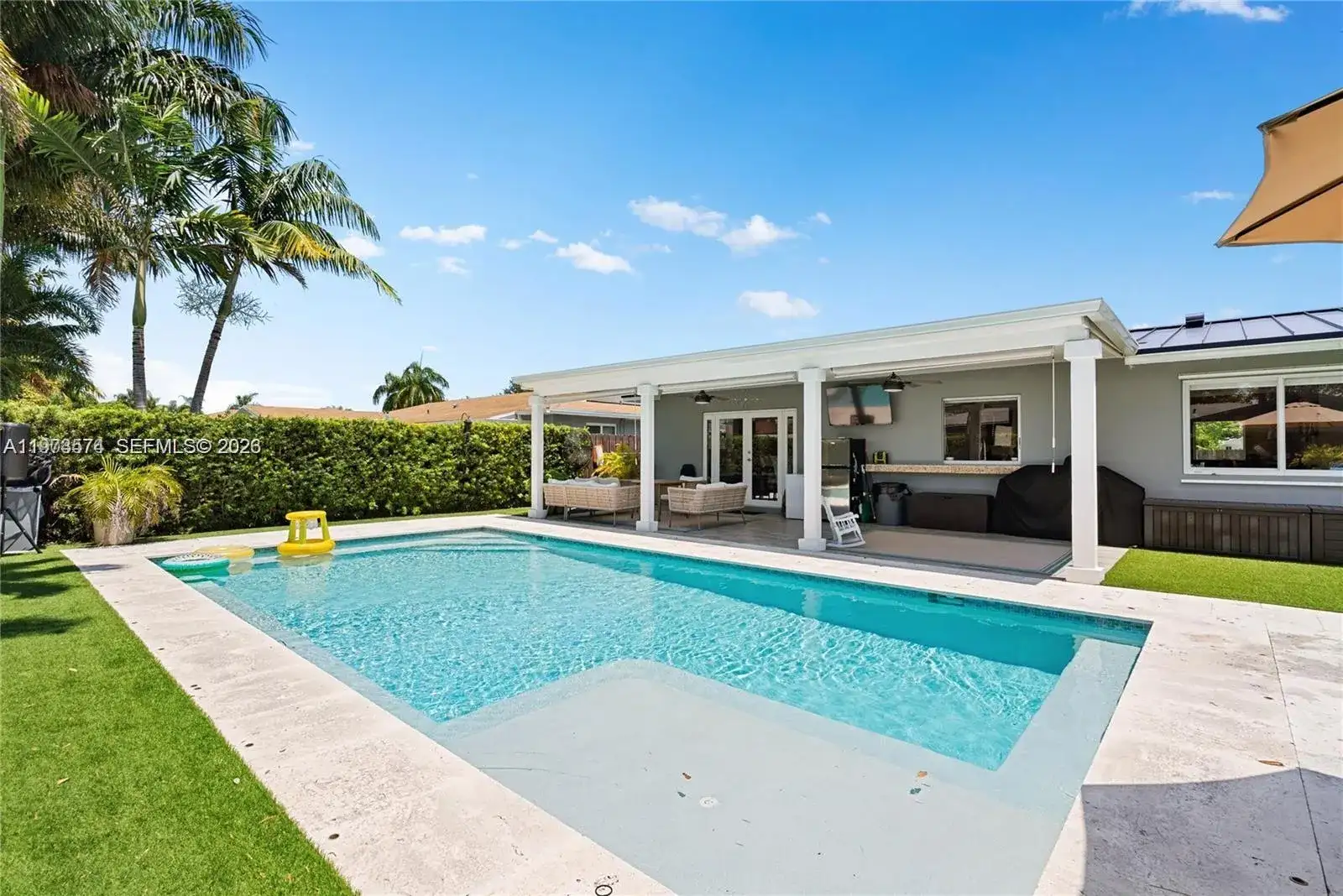 19900 SW 83rd Ave, Cutler Bay FL 33189 photo 2