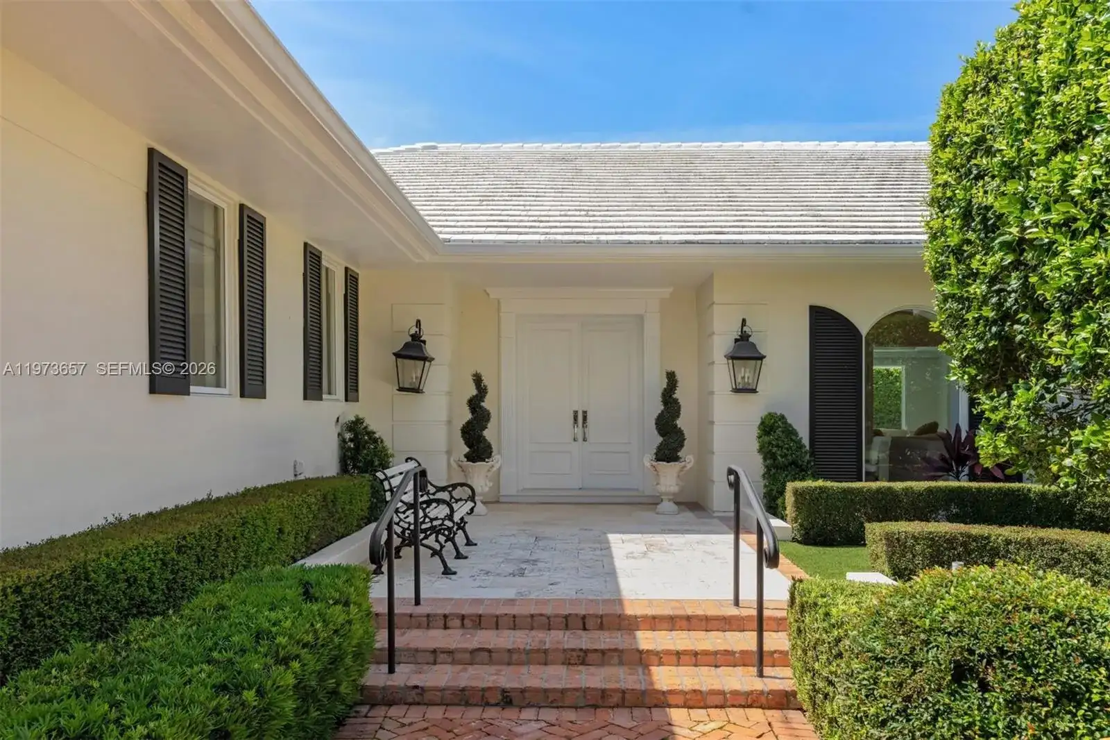 55 La Gorce Cir, Miami Beach FL 33141 photo 2