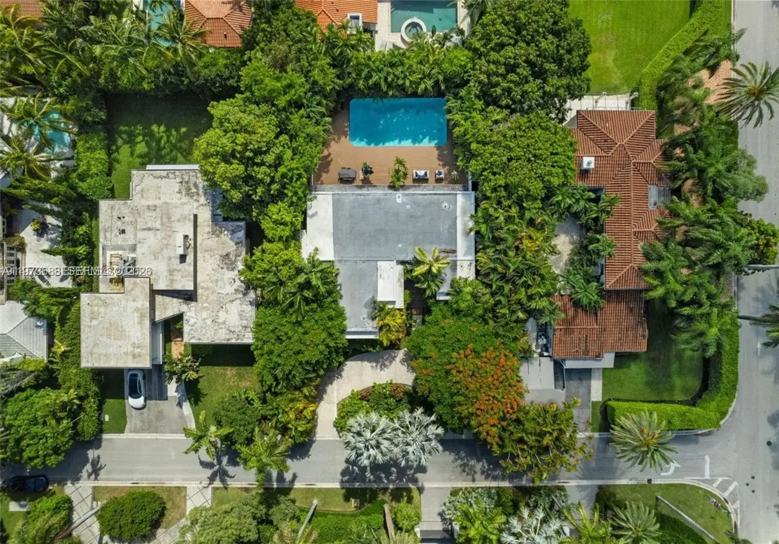 2815 Regatta Ave, Miami Beach FL 33140 photo 2