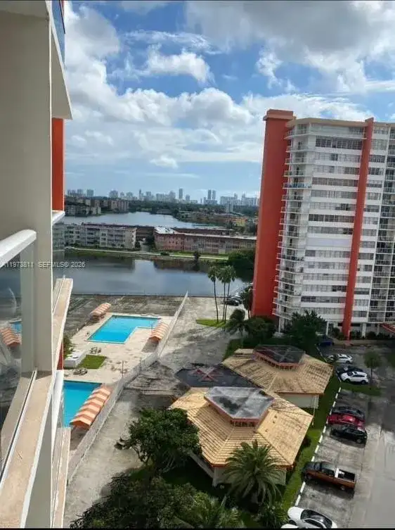 1301 NE Miami Gardens Dr # 1111W, Miami FL 33179 photo 4