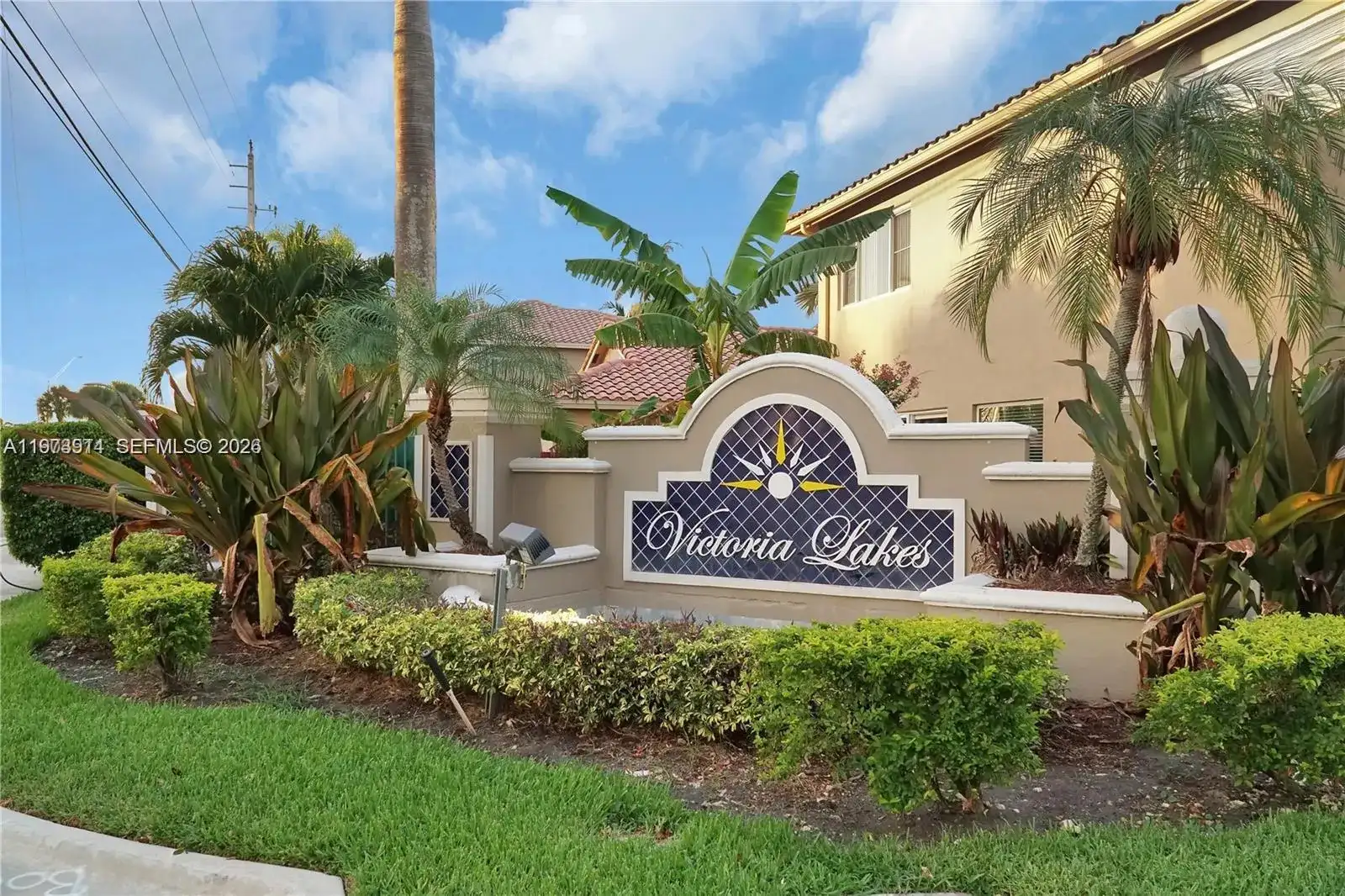 2150 NW 100th Ave, Pembroke Pines FL 33024 photo 2