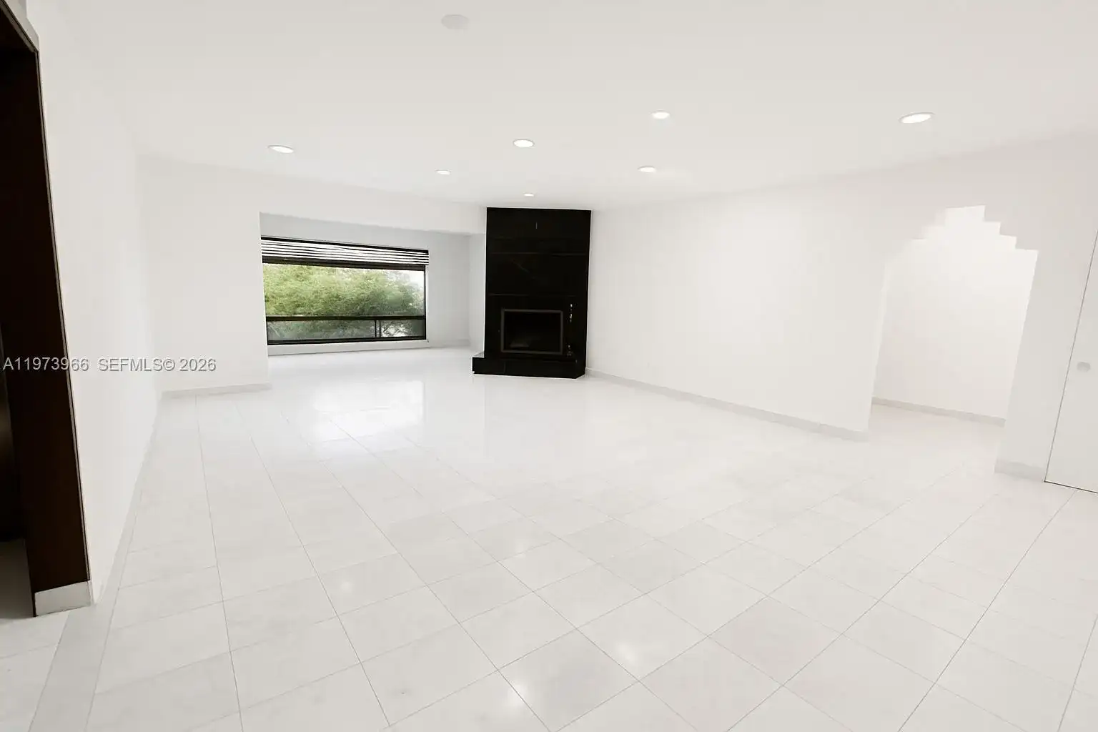 1915 Country Club Prado, Coral Gables FL 33134 photo 3