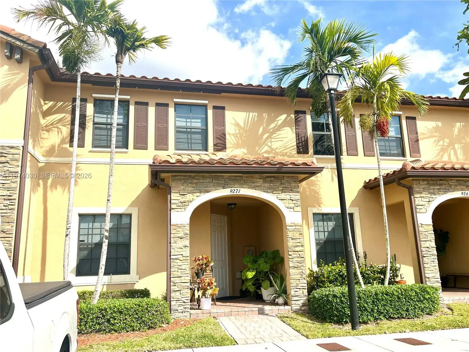9271 W 33rd Ln, Hialeah FL 33018 photo 2
