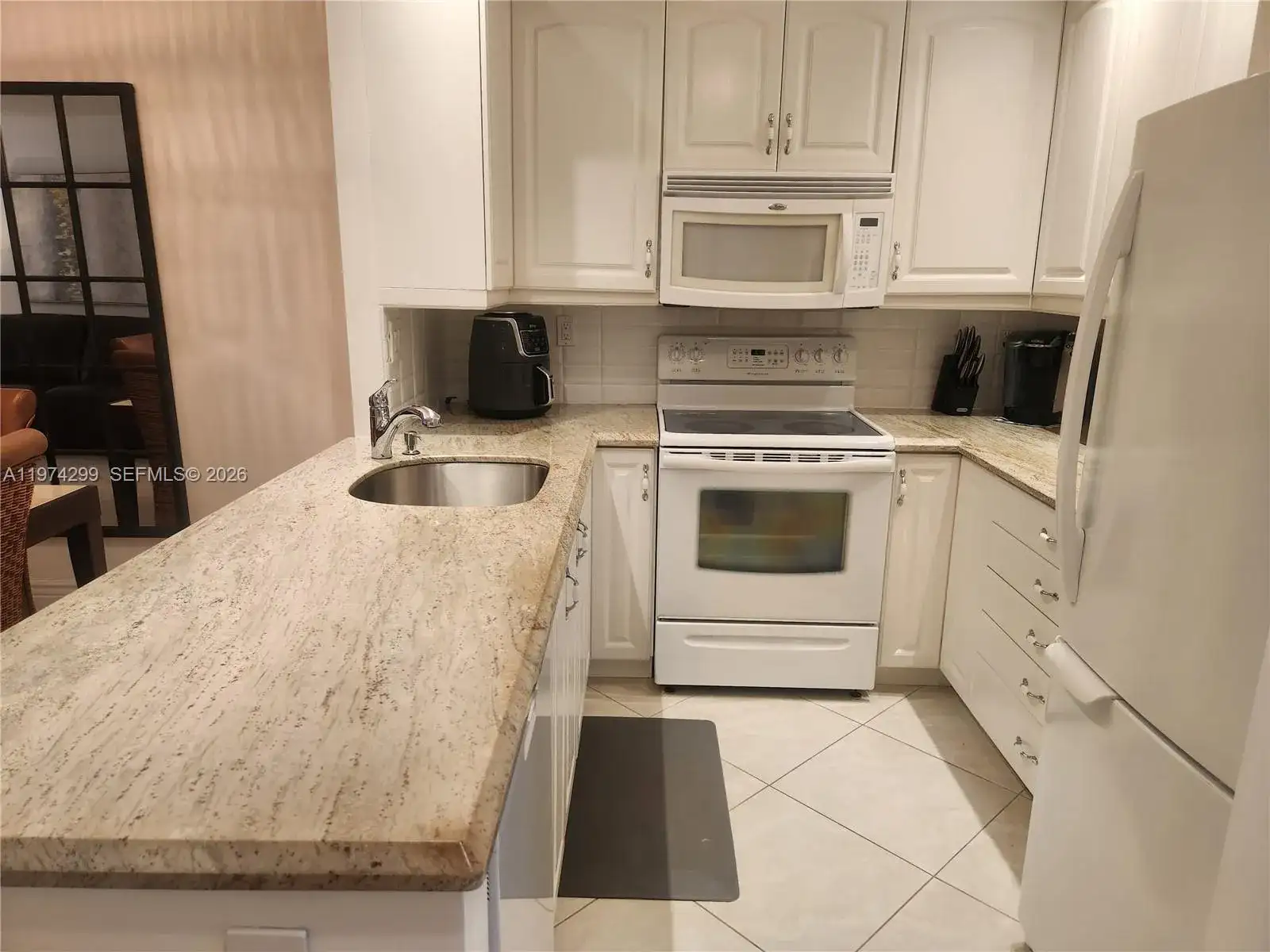5101 NW 34th St # 101, Lauderdale Lakes FL 33319 photo 5