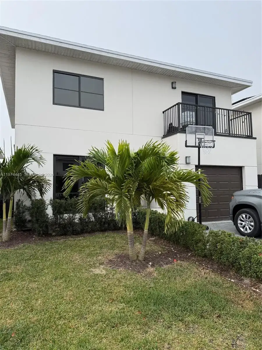 1360 NW 3rd St, Florida City FL 33034 photo 2