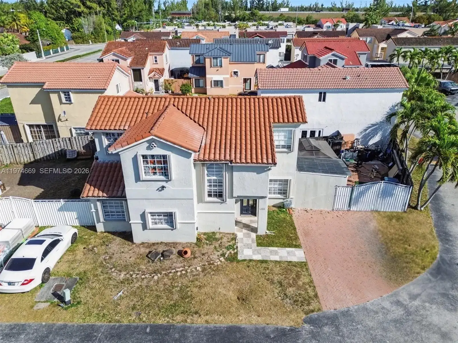 12689 NW 10th Way, Miami FL 33182 photo 2