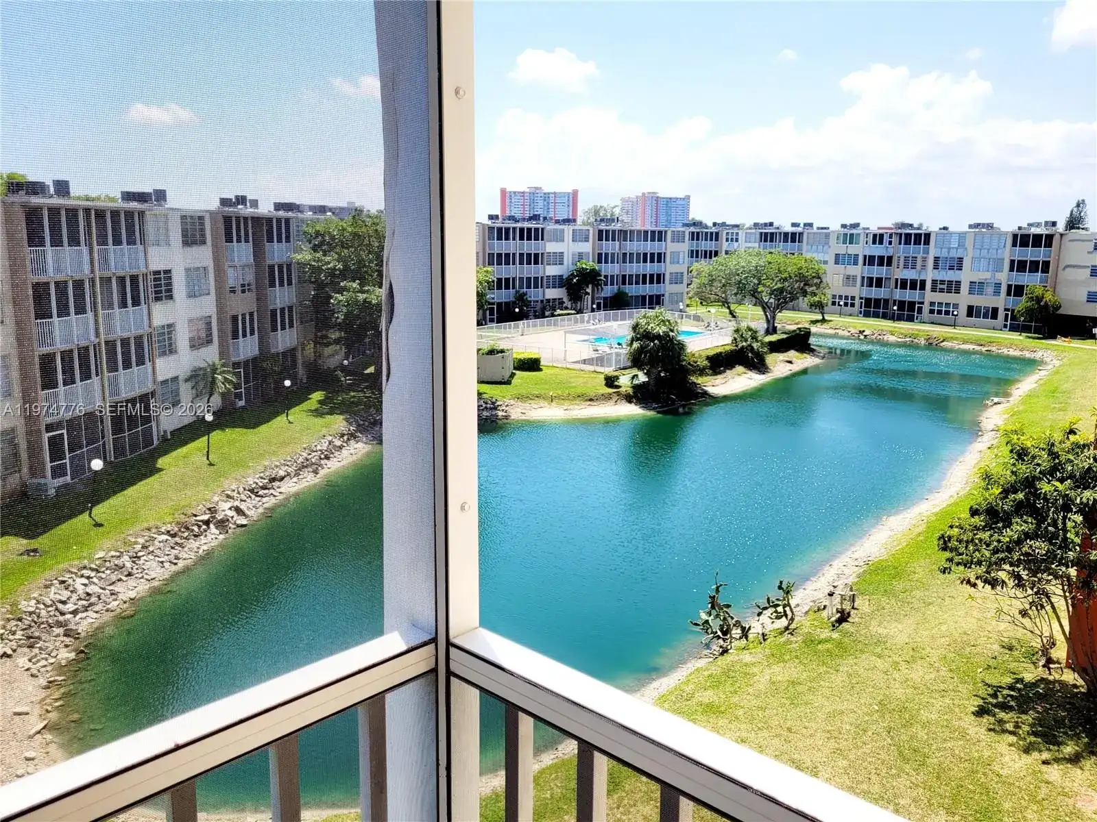 1700 NE 191st St # 402, Miami FL 33179 photo 2