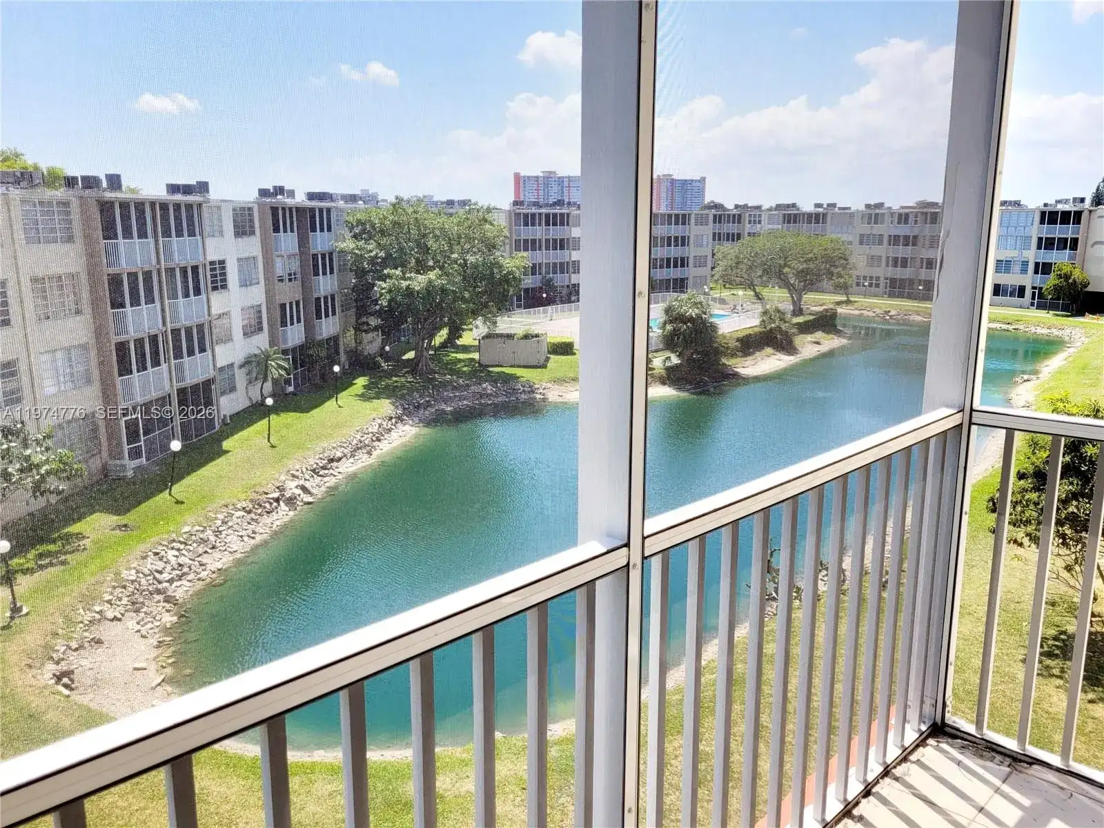 1700 NE 191st St # 402, Miami FL 33179 photo 3