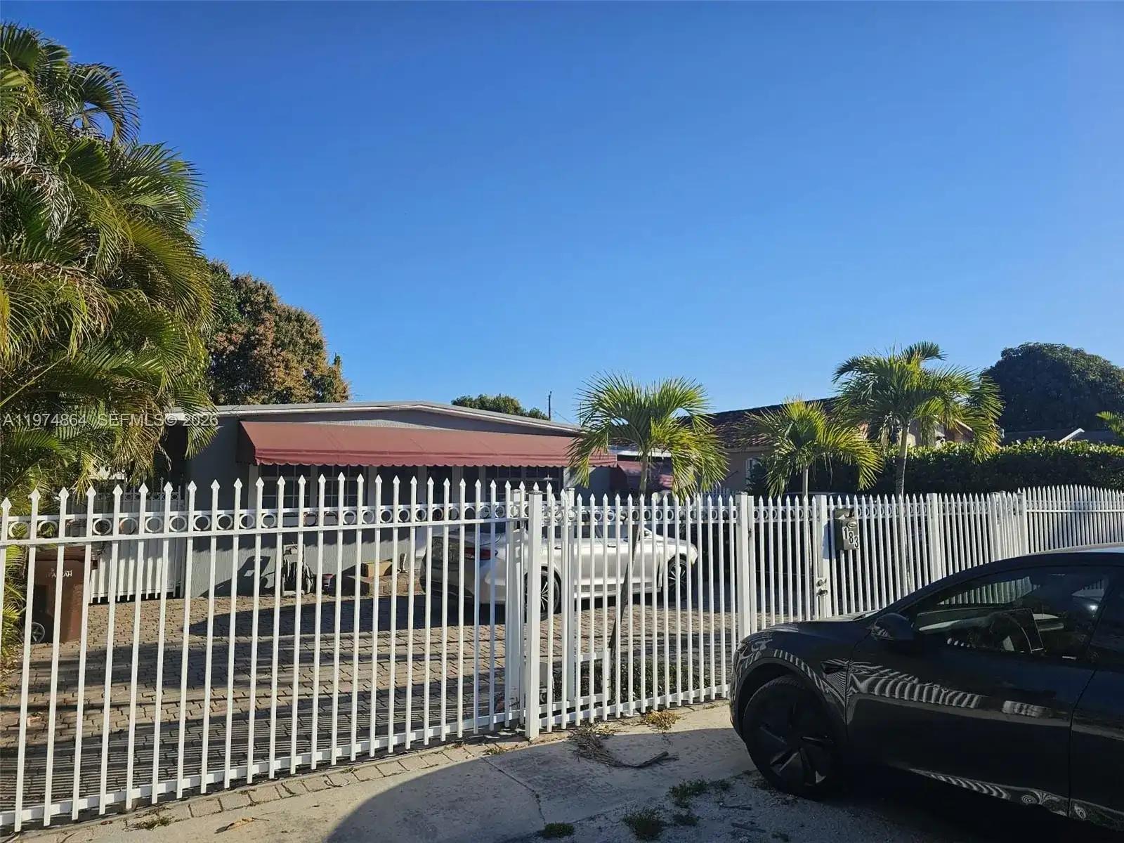 183 E 44th St, Hialeah FL 33013 photo 2