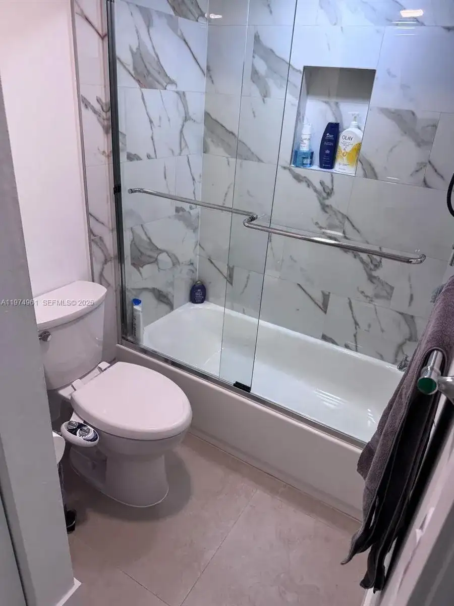 18860 NW 57th Ave # 208, Hialeah FL 33015 photo 5