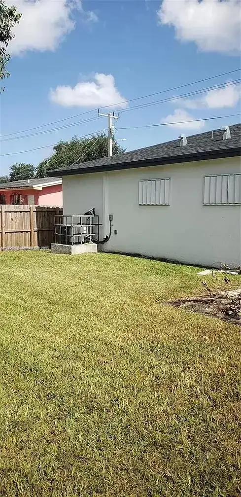 2285 NW 91 ST # 0, Miami FL 33147 photo 4