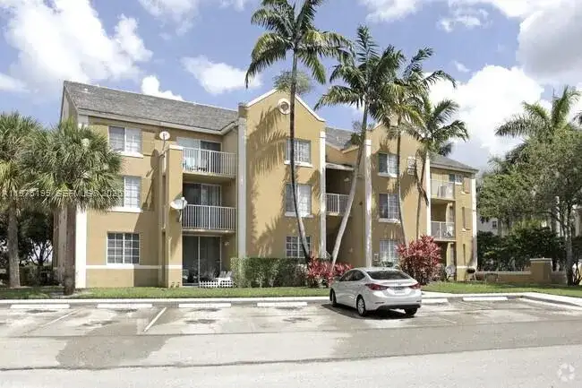 11145 SW 6th St # 302, Pembroke Pines FL 33025 photo 2
