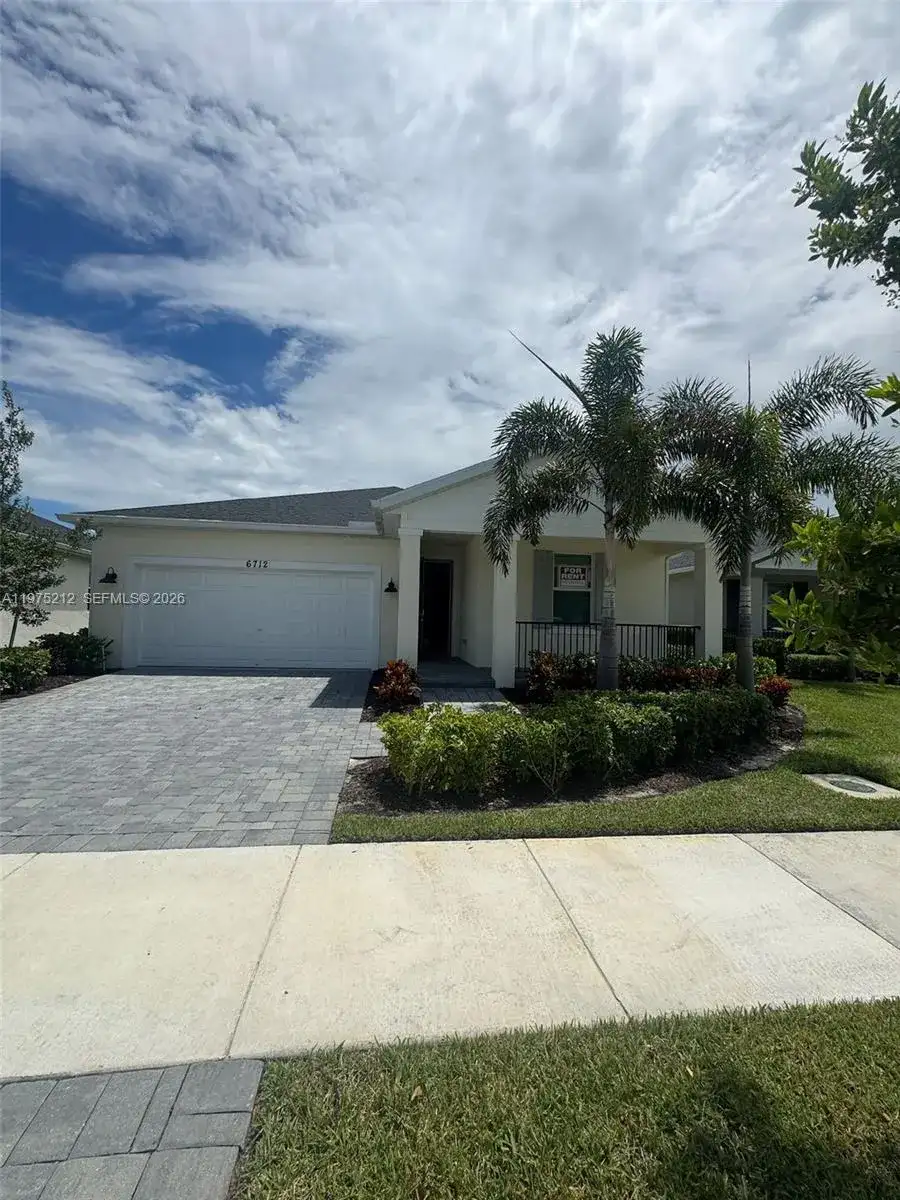6712 NW Cloverdale Ave, Port St. Lucie FL 34987 photo 2