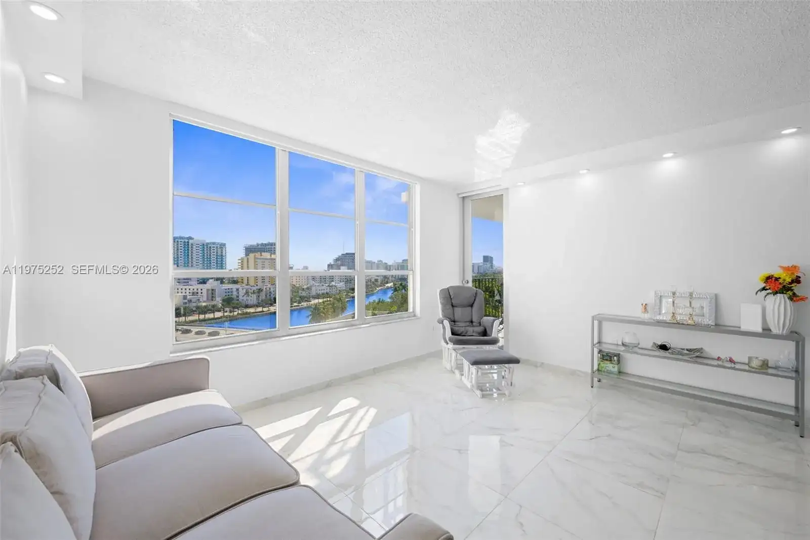 4101 Pine Tree Dr # 919, Miami Beach FL 33140 photo 4