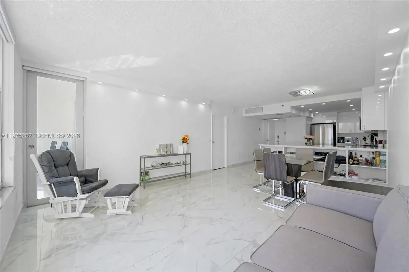 4101 Pine Tree Dr # 919, Miami Beach FL 33140 photo 5