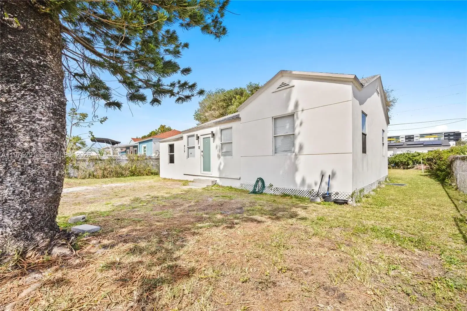 919 NW 66th St, Miami FL 33150 photo 3