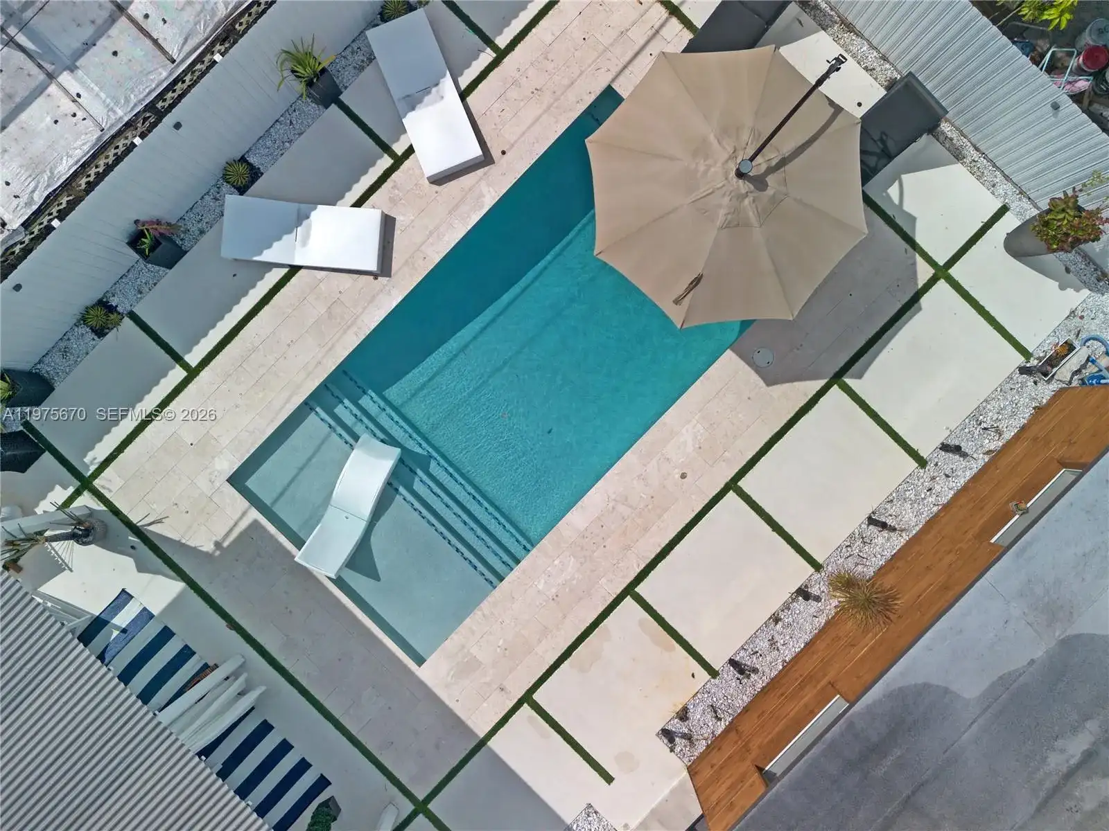 920 NE 159th St # 0, North Miami Beach FL 33162 photo 2