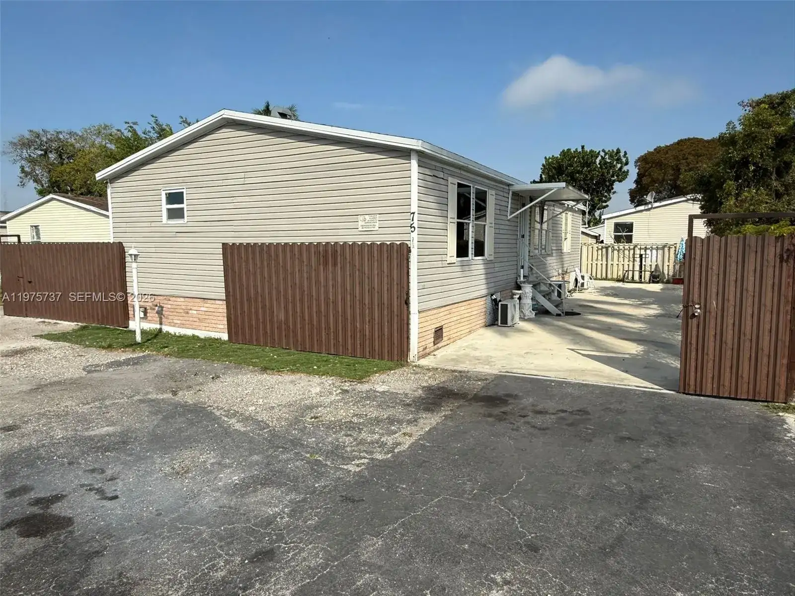 220 NE 12th Ave, Homestead FL 33030 photo 5