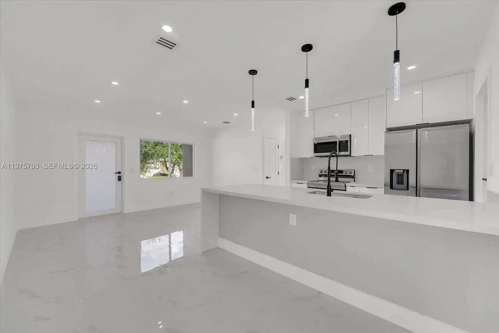 910 NW 133rd St, North Miami FL 33168 photo 3