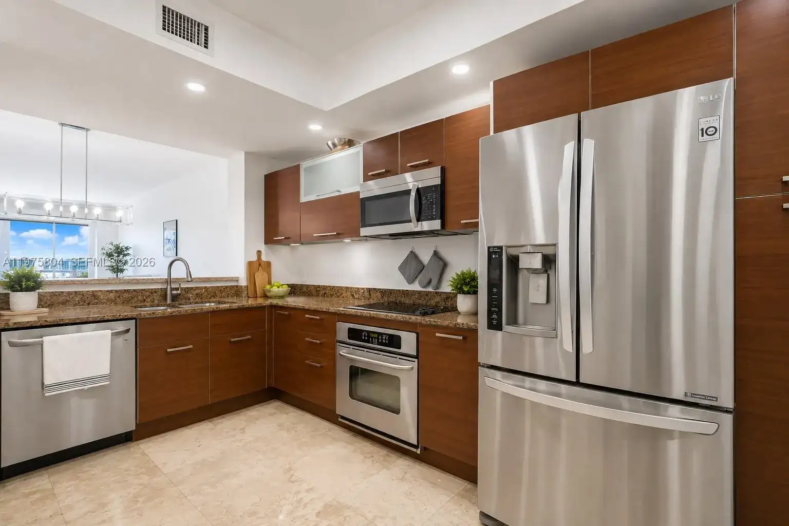 3330 NE 190th St # 1212, Aventura FL 33180 photo 5