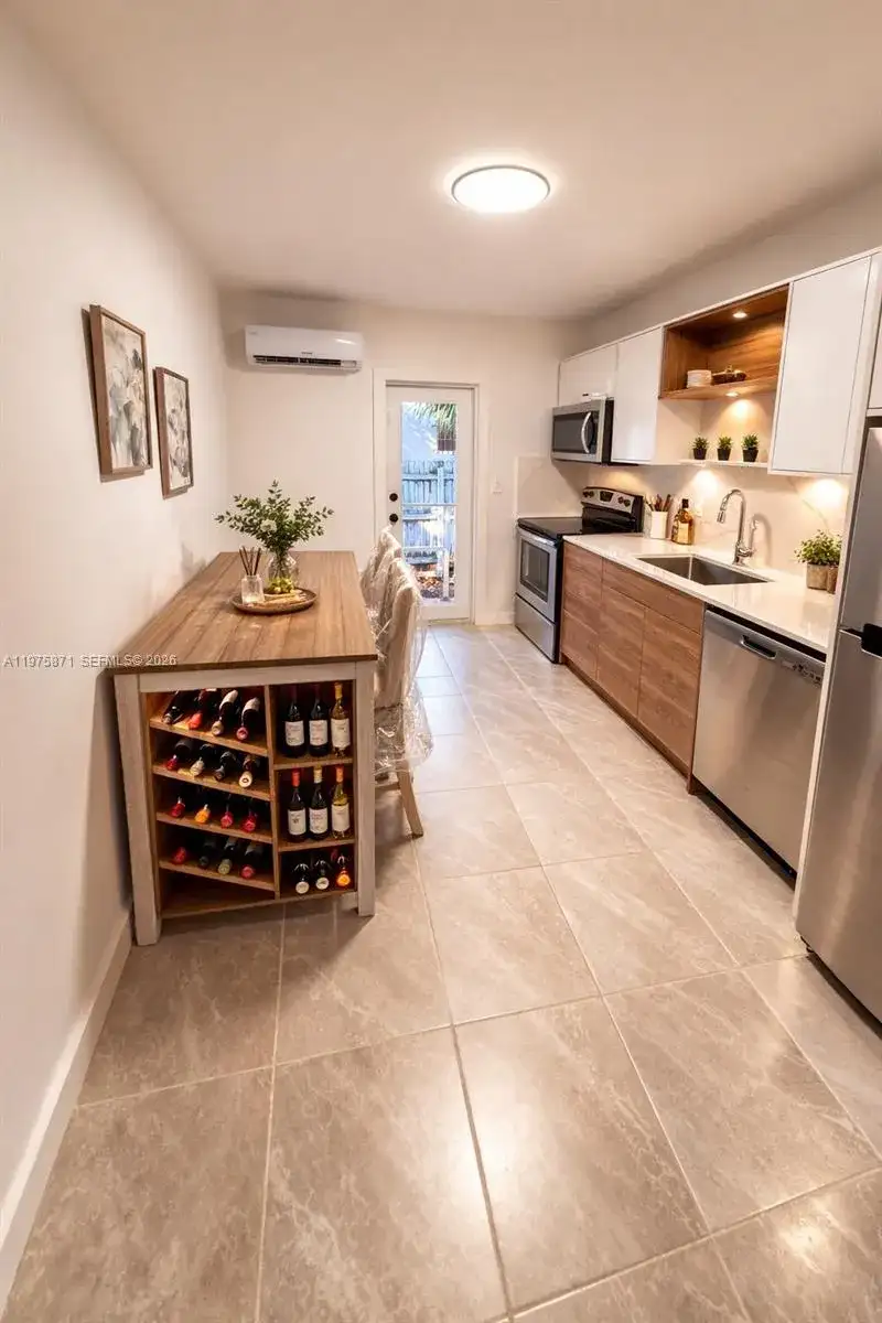 7800 NE 10th Ct # 2, Miami FL 33138 photo 4