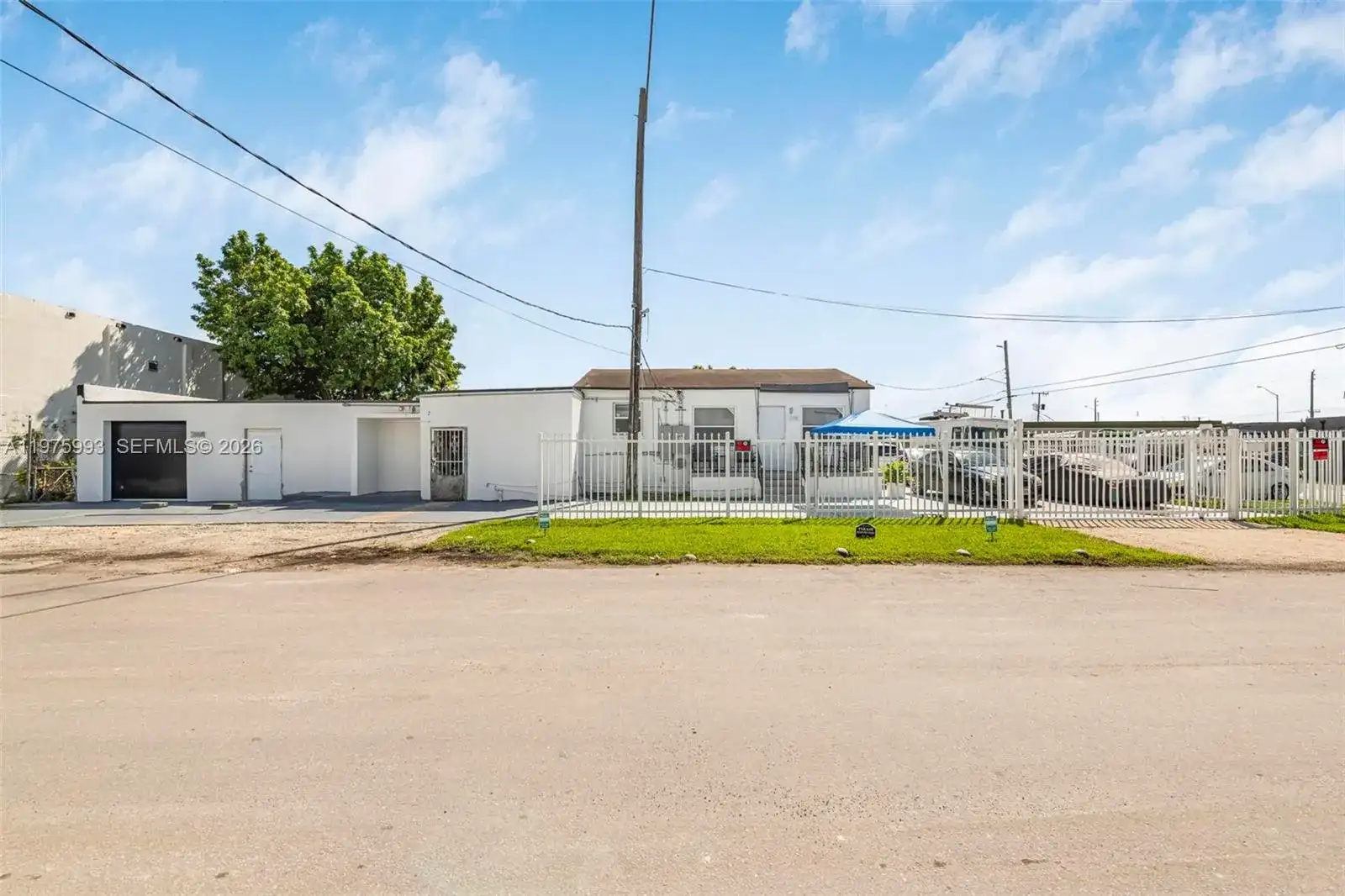 3705 NW 35th Ave, Miami FL 33142 photo 2