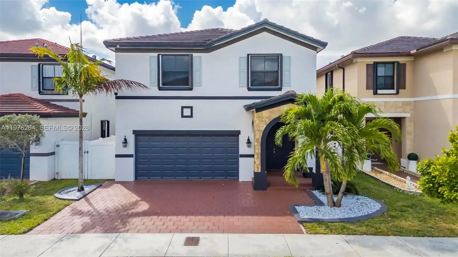 3440 W 100th Ter, Hialeah FL 33018 photo 2