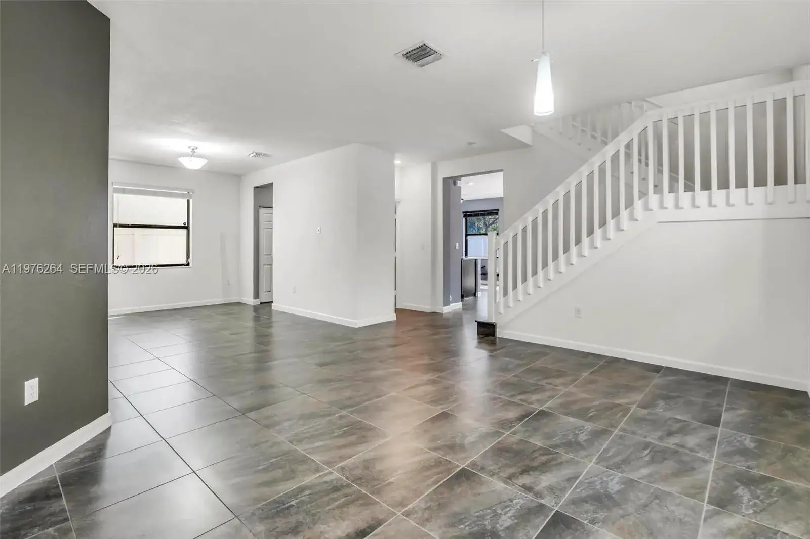 3440 W 100th Ter, Hialeah FL 33018 photo 4
