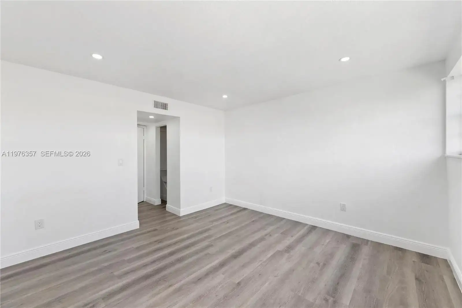 840 SW 105th Ave # 310, Miami FL 33174 photo 5