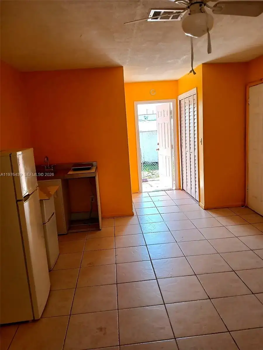 505 NW 3rd St # 2, Dania Beach FL 33004 photo 2