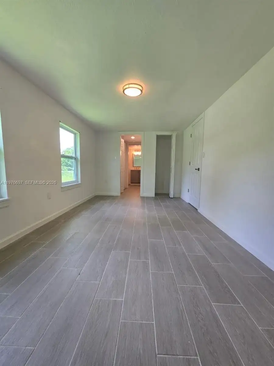 4438 E Riverside Drive, Fort Myers FL 33905 photo 4