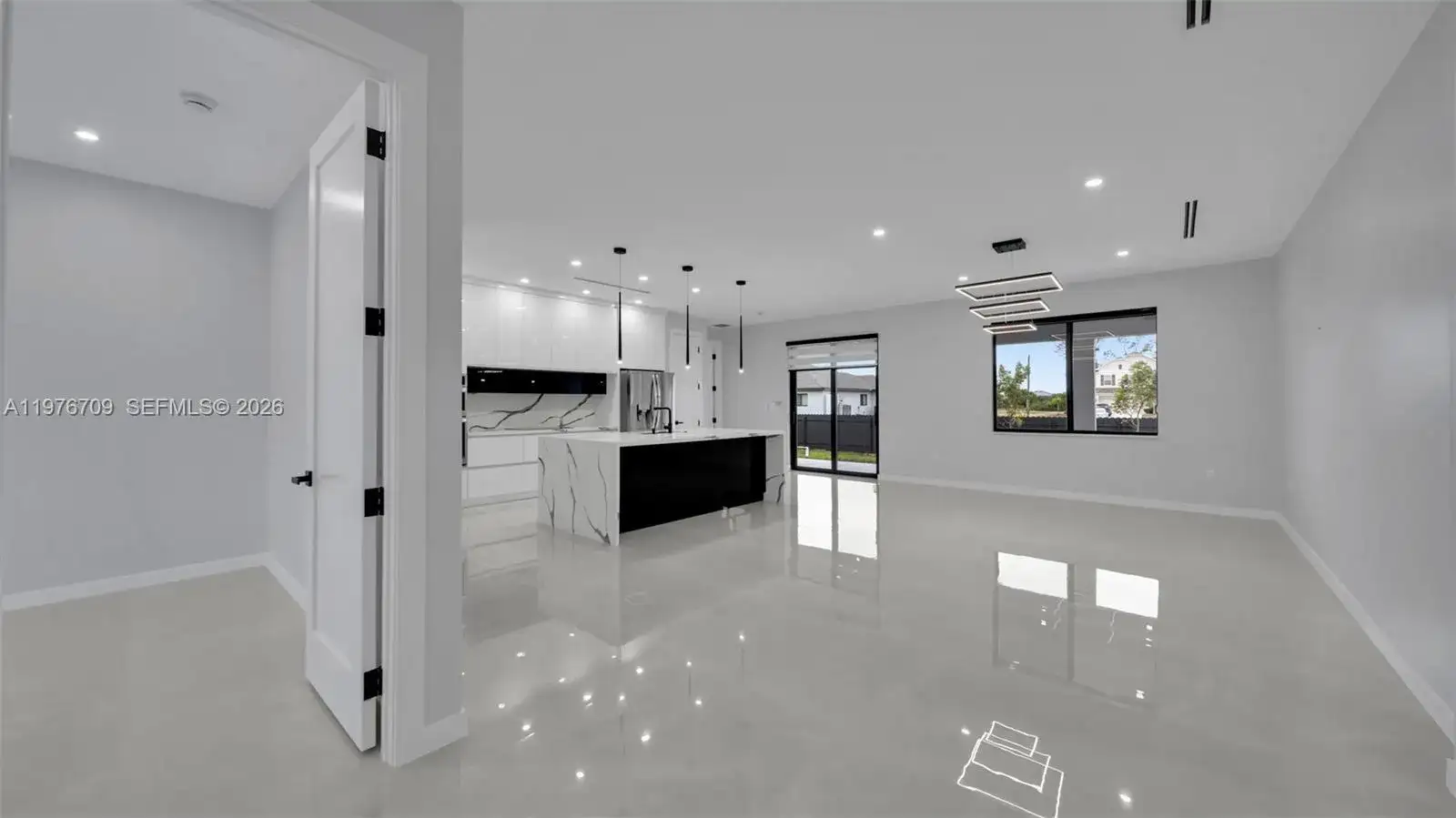 910 NW 36, Cape Coral FL 33993 photo 4