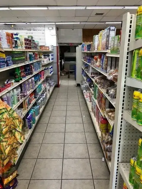 5600 NE 2nd Ave # A, Miami FL 33137 photo 4