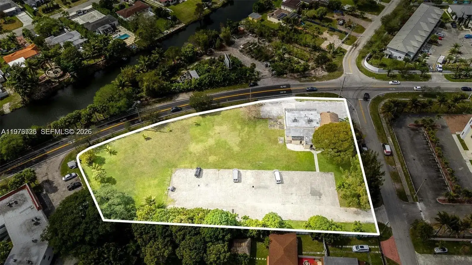 15343 NW 2nd Ave, Miami FL 33169 photo 2