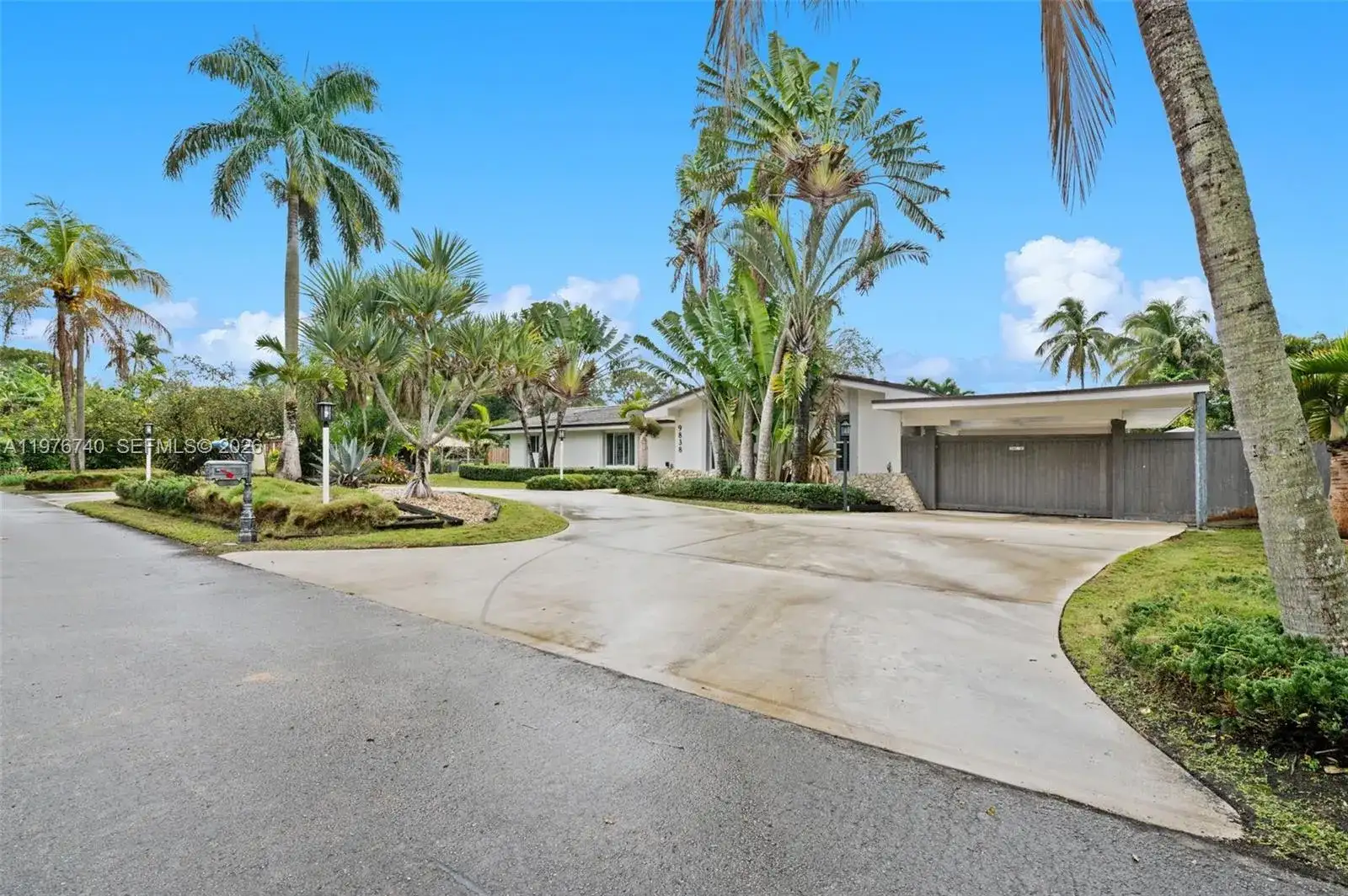 9838 SW 94th Ter, Miami FL 33176 photo 4