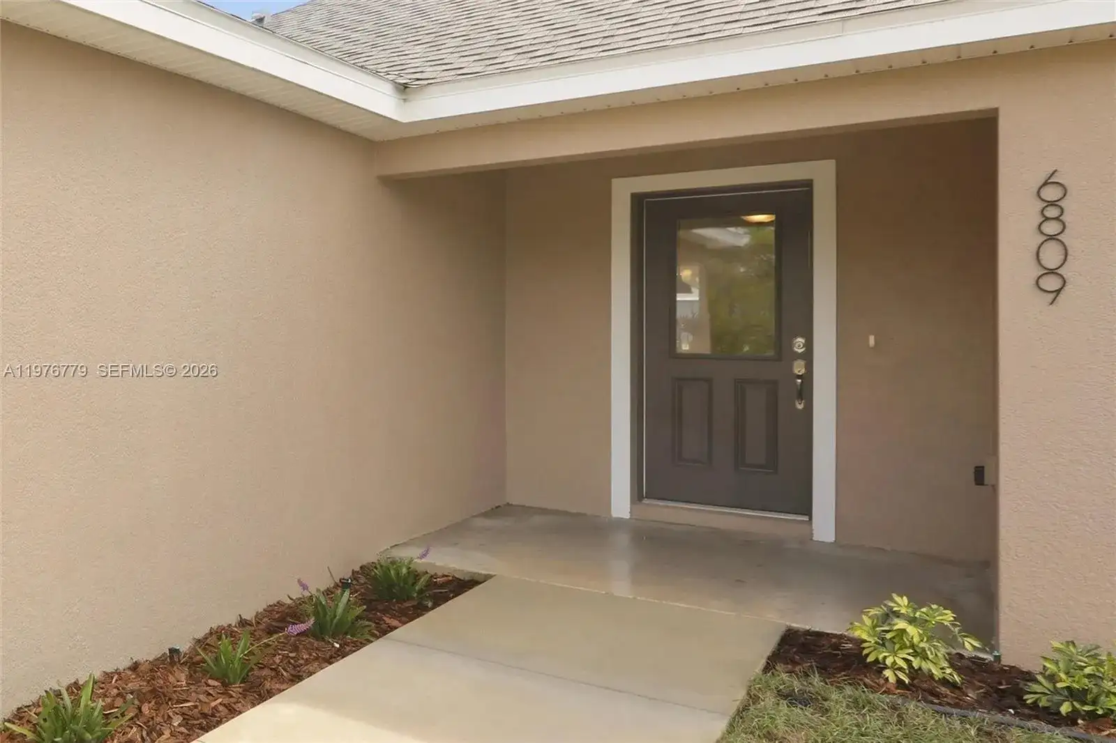 6809 Dickinson Drive, Sebring FL 33872 photo 2