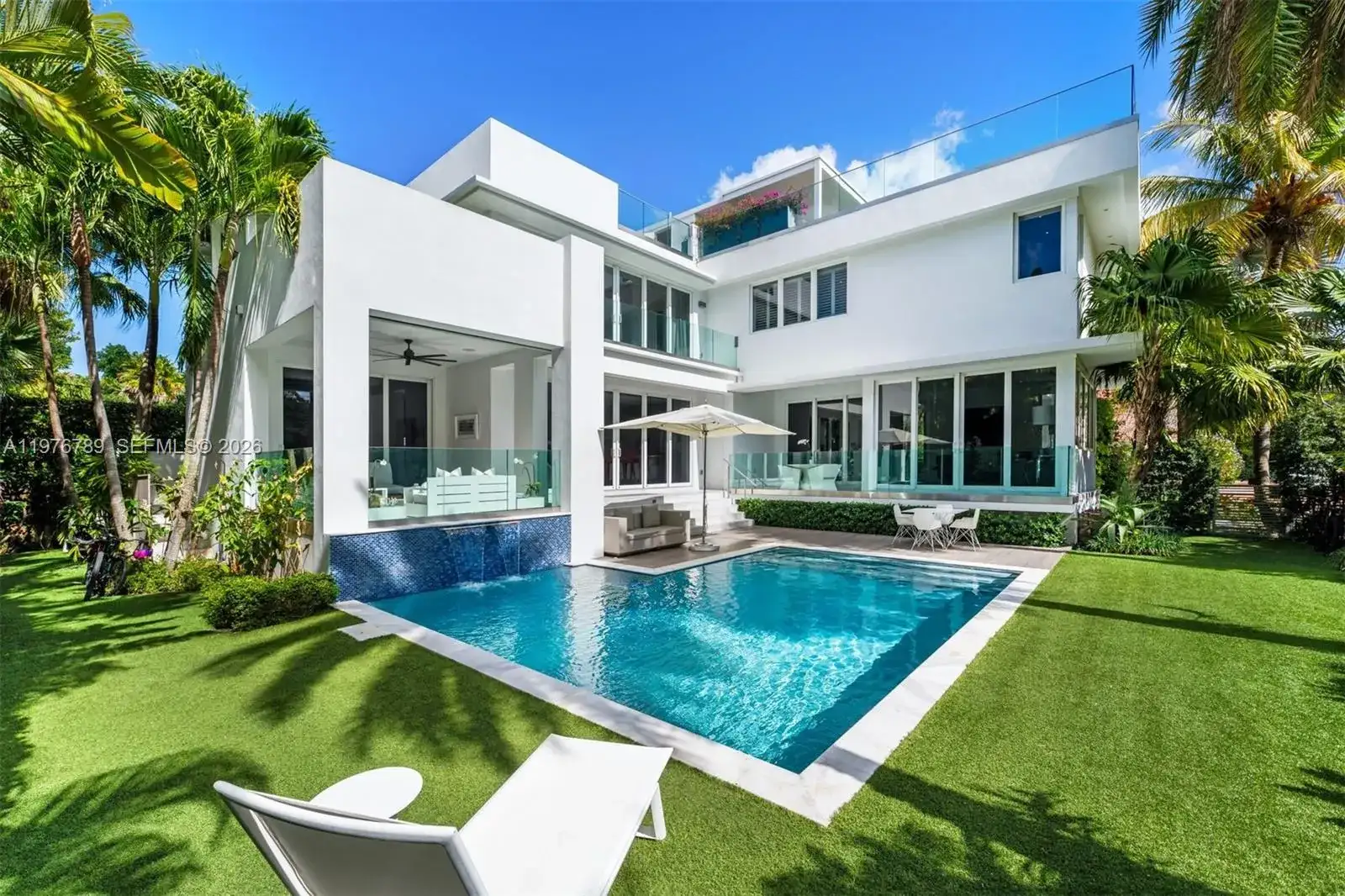 741 Harbor Dr, Key Biscayne FL 33149 photo 2