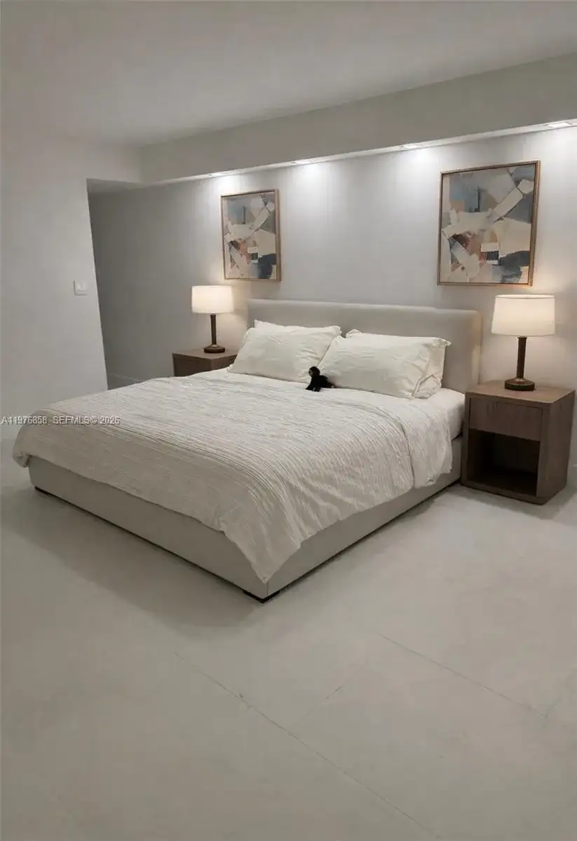 2625 Collins Ave # 1110, Miami Beach FL 33140 photo 2