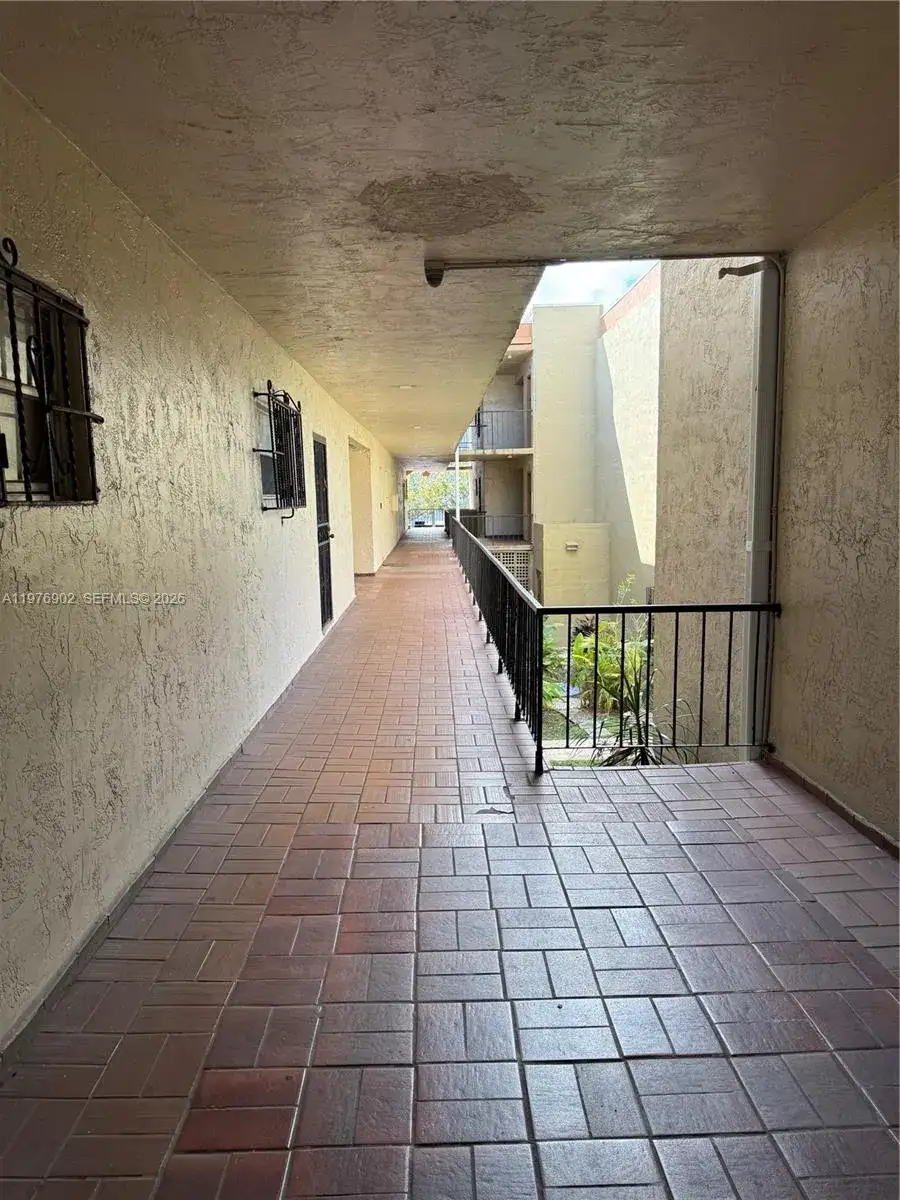 6070 W 18th Ave # 209, Hialeah FL 33012 photo 3
