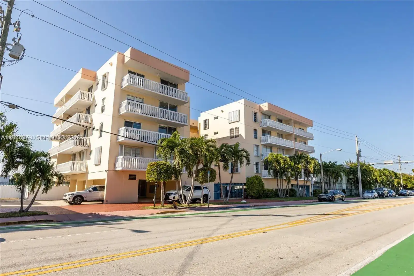 8530 Byron Ave # 402, Miami Beach FL 33141 photo 2