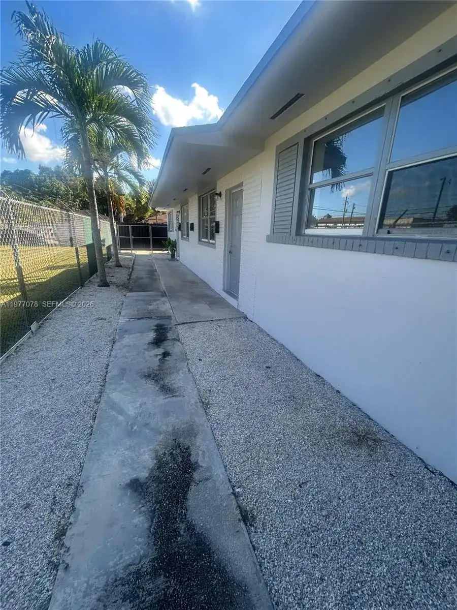 2929 NW 47th St # 2, Miami FL 33142 photo 2