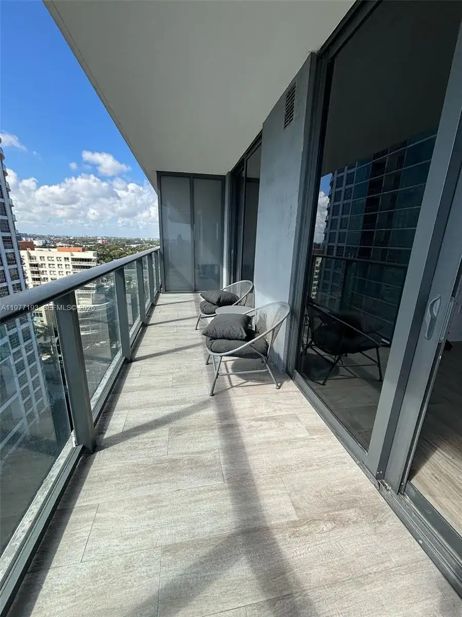 121 NE 34th St # 1503, Miami FL 33137 photo 3