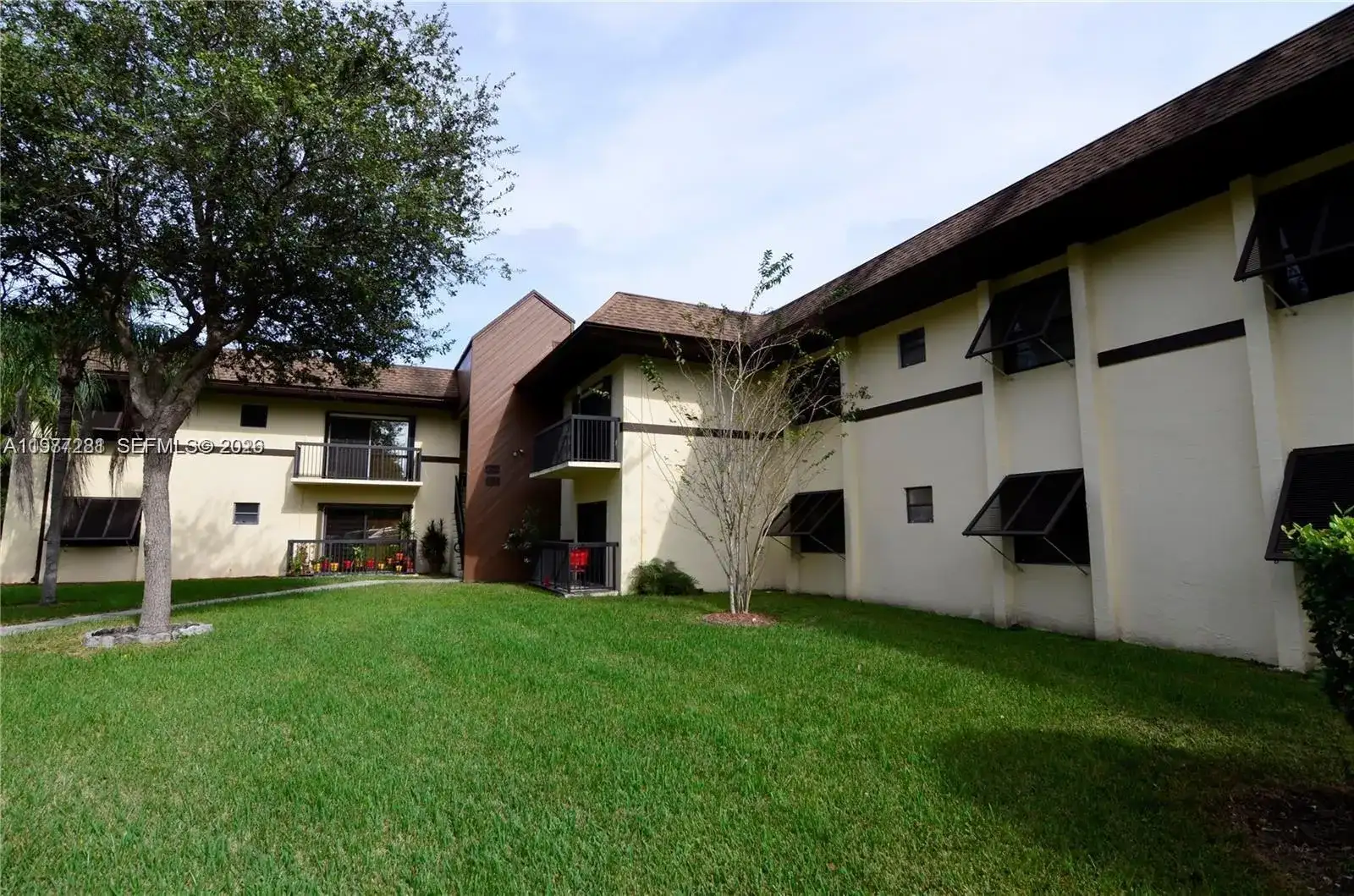 7985 SW 86th St # 432, Miami FL 33143 photo 2