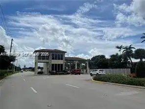 800 SW 142nd Ave # 401N, Pembroke Pines FL 33027 photo 2